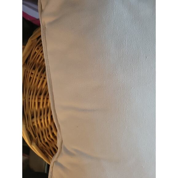 Throw Pillow Pineapple Off White Outside/Inside Decorative Approx 18x18" - Picture 8 of 8